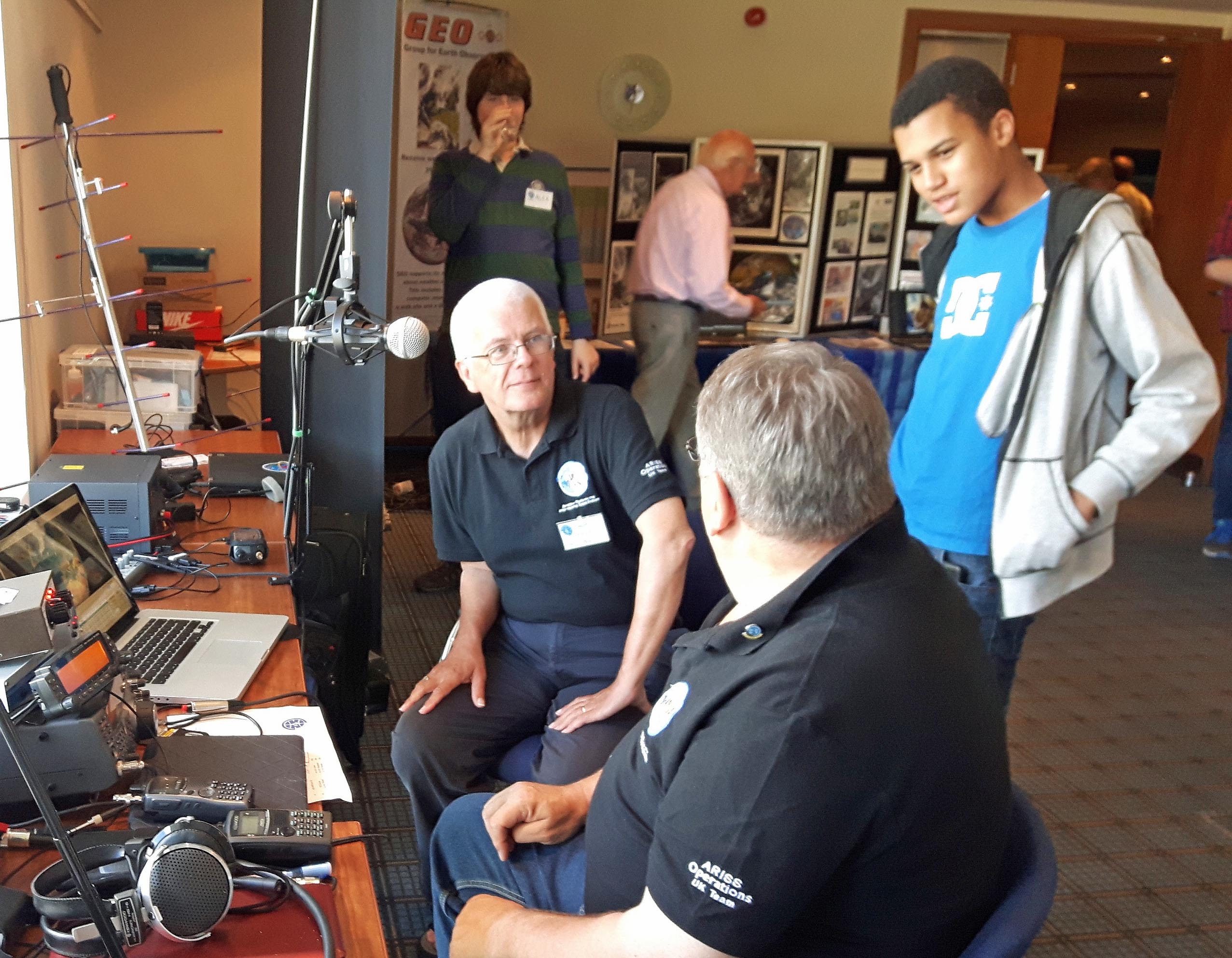 AMSAT-UK Ground Station Team Explaining Satellite Working - Credit Mike Rupprecht DK3WN