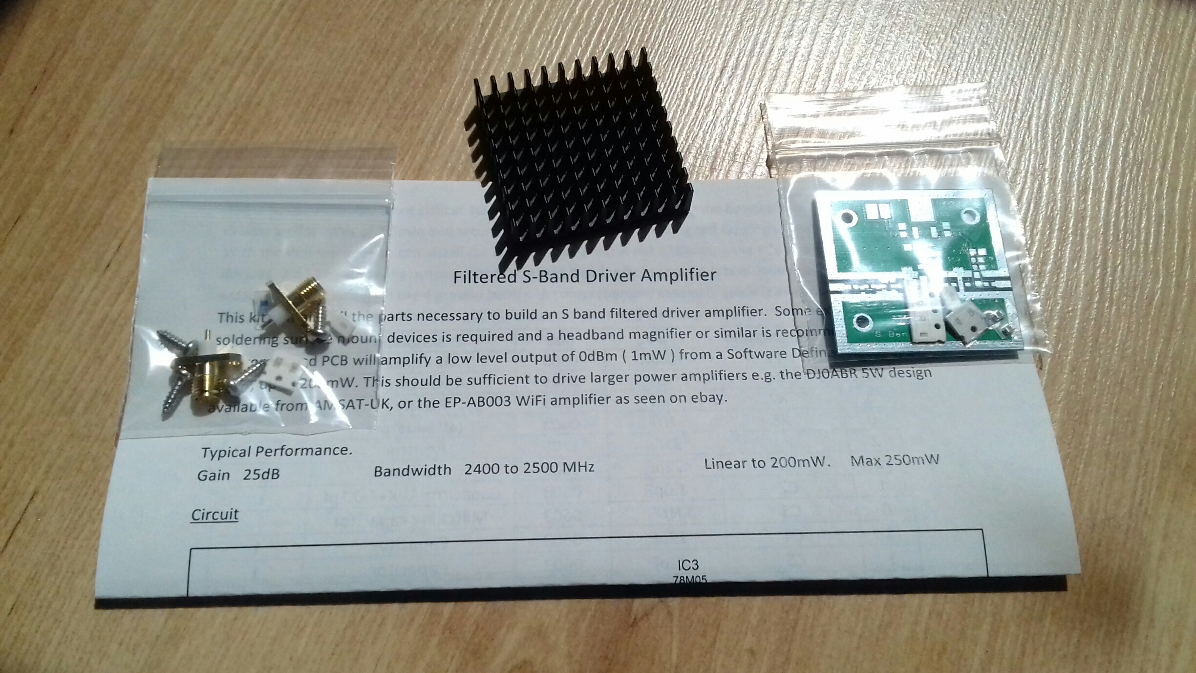 2400 MHz Filtered Driver Amplifier Kit