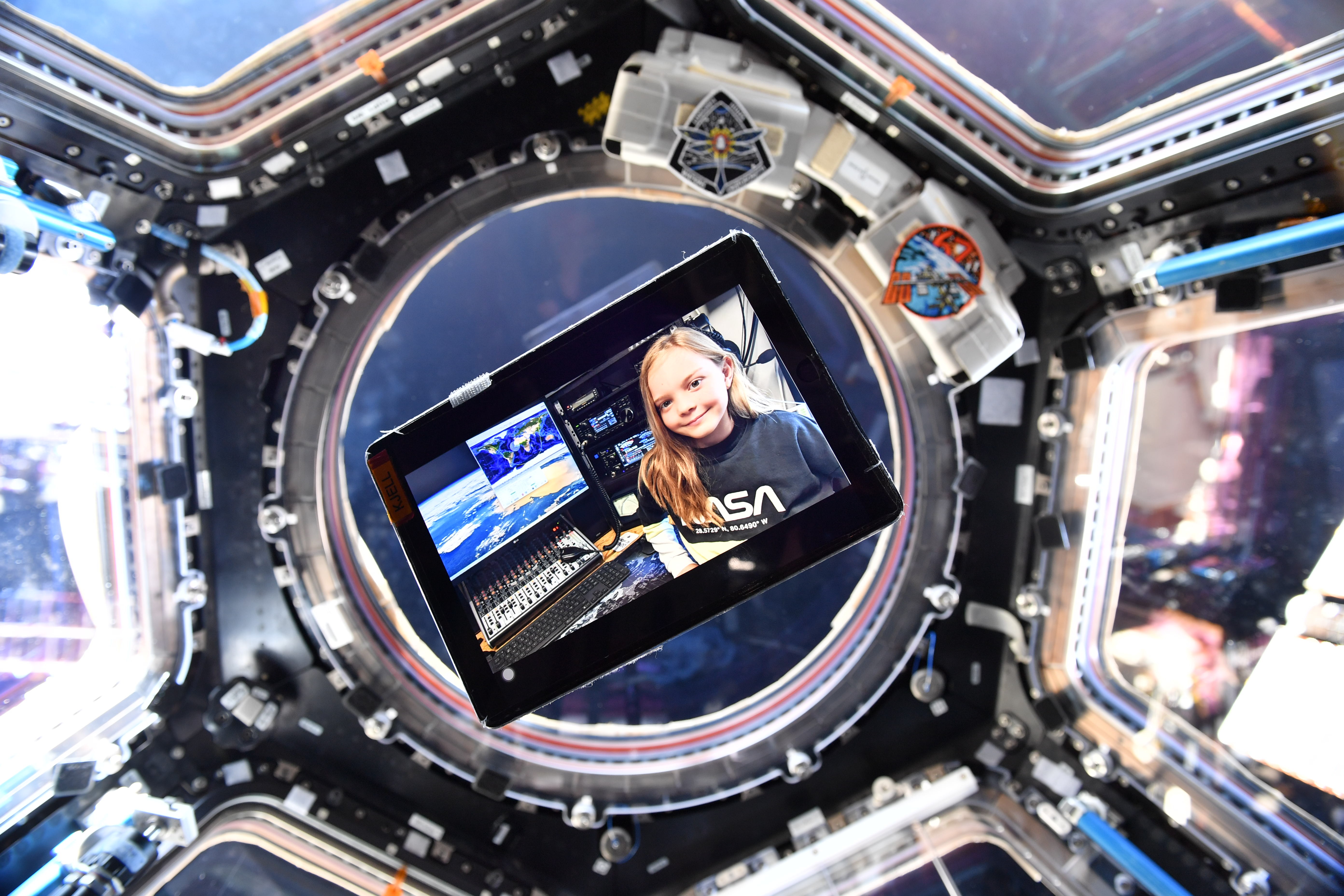 Isabella's picture being viewed by Kjell on the ISS